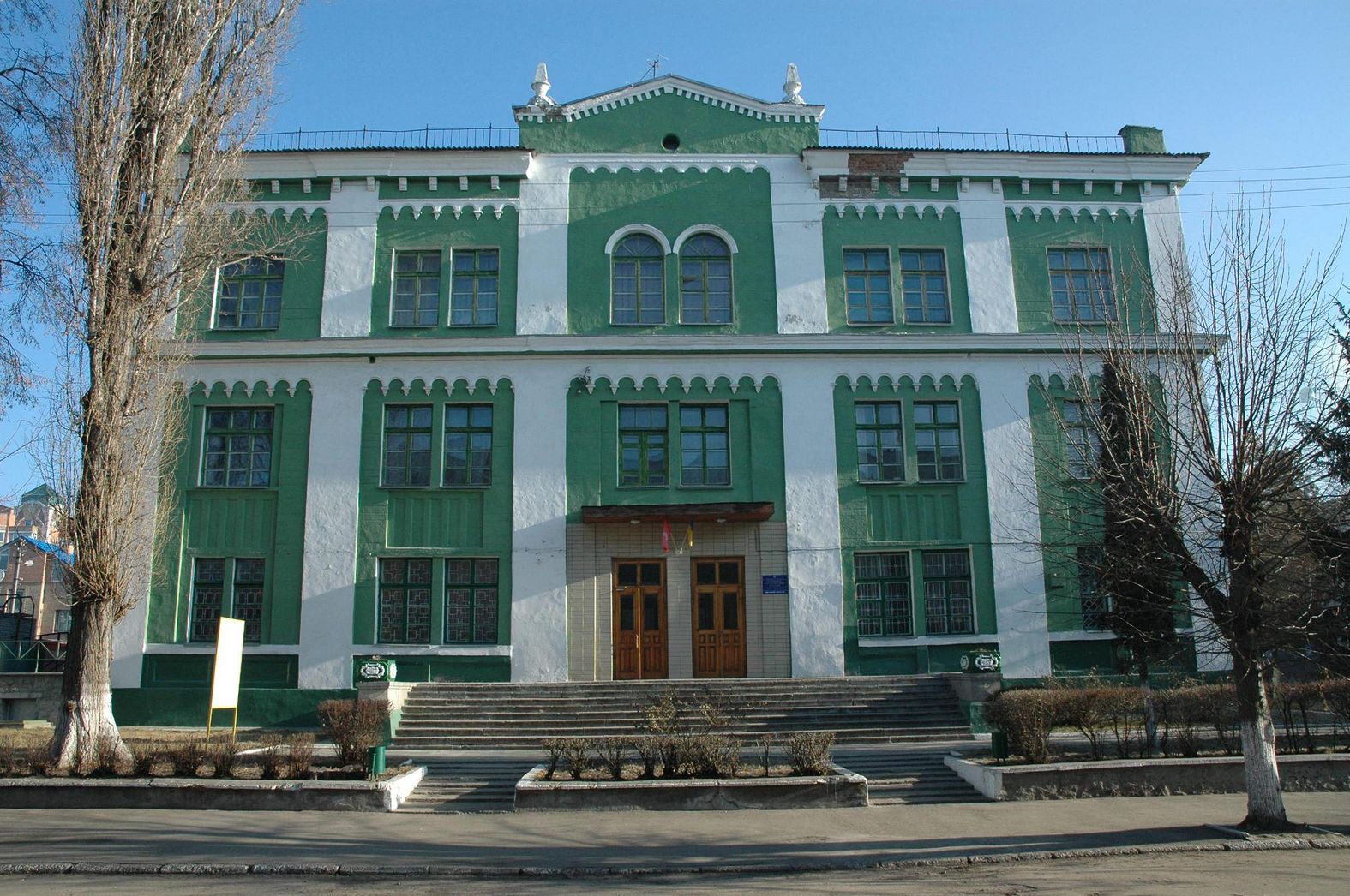 Белоцерковский технолого-экономический колледж - один из ведущих учебных заведений Киевщины, что готовит квалифицированных специалистов и является известным научно-методическим центром нашего региона